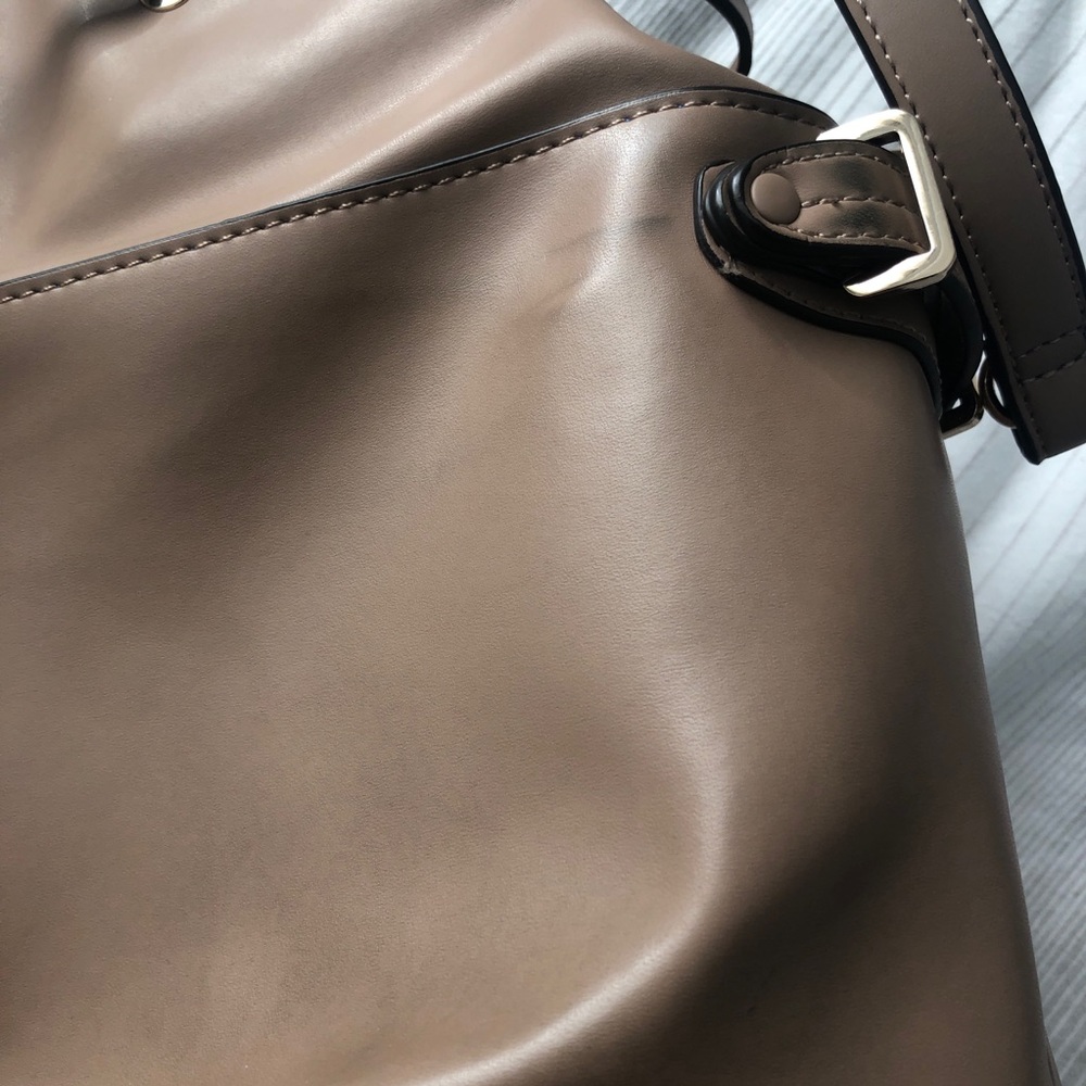 Zara Basic Zipper Drawstring Bucket Bag - Picture 6 of 7